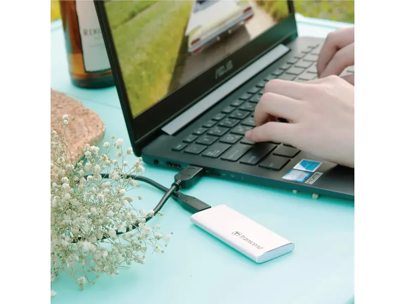 SSD-накопичувач Transcend ESD240C 240 GB (TS240GESD240C) - фото 6