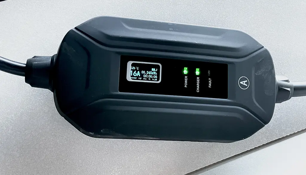 Кабель зарядный Digitus EV Single Phase, 230V, 8-16А, 5 m, Schuko to Type 2, с блоком управления и teh0018831 - фото 6