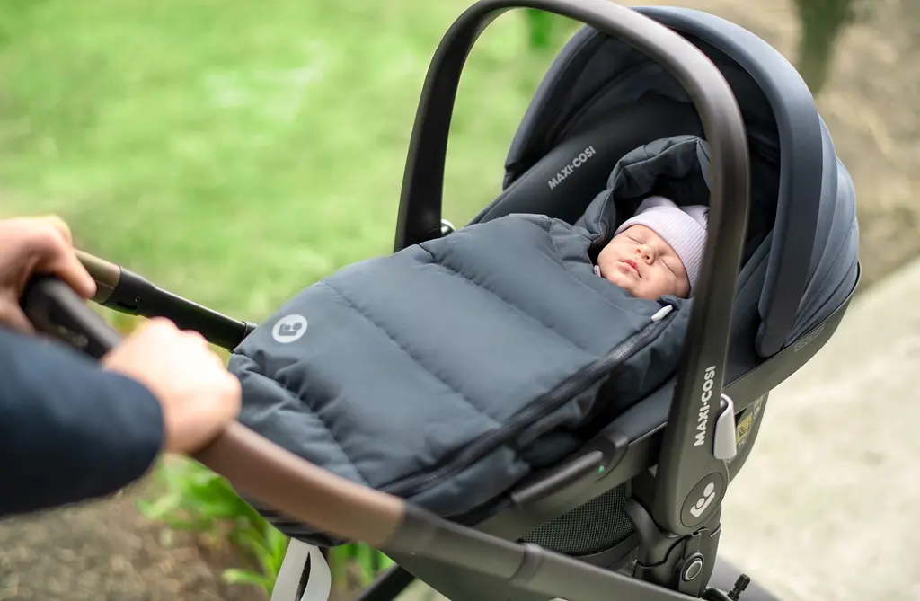 Спальний мішок до автокрісла Maxi-Cosi Footmuff Baby Car Seats Essential Black - фото 2
