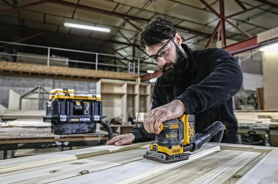 Акумуляторна вібраційна шліфмашина DeWalt без АКБ та ЗП DCW200NT - фото 13