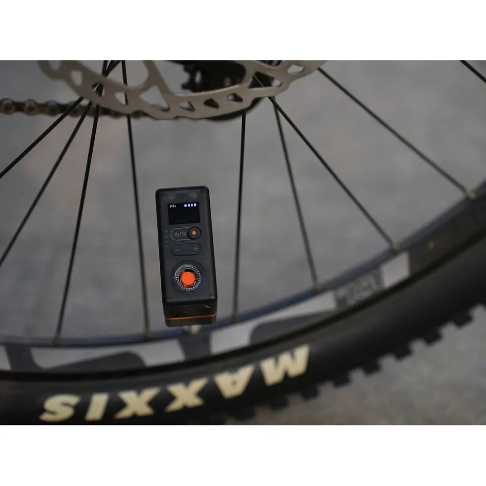 Велосипедний міні насос-задня фара Flextail Tiny Tire Pump ACS, чорний - фото 20