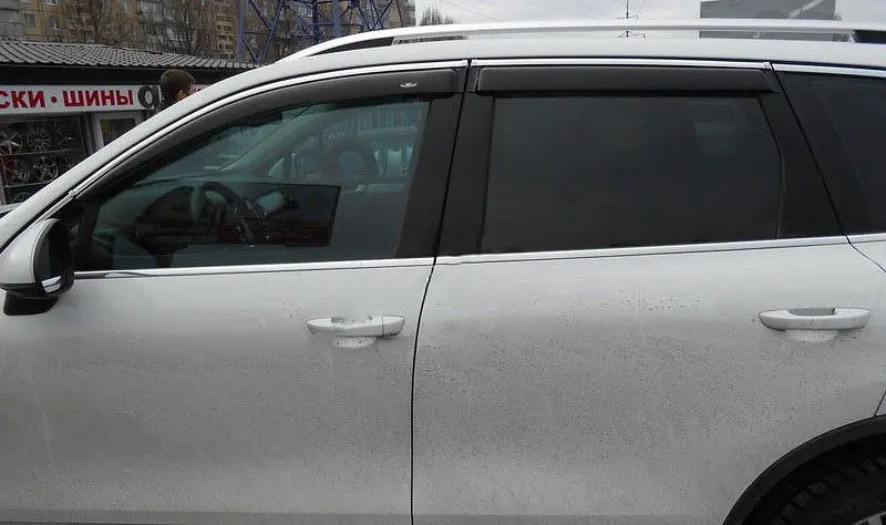 Дефлектори вікон вітровики для Volvo XC70 2007-2010 З Молдингом Хром - фото 2