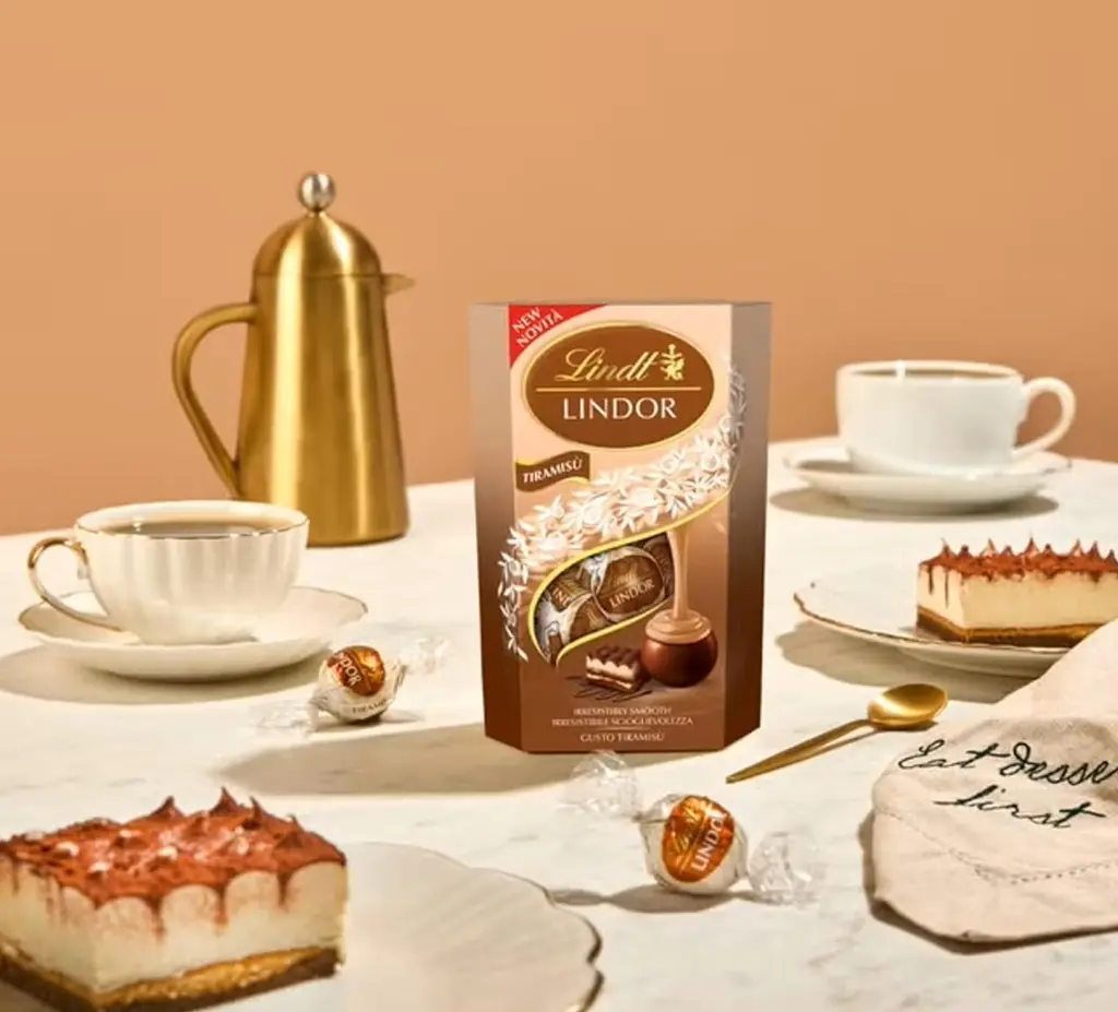 Шоколадні цукерки Lindt Lindor Tiramisu Milk Chocolate Truffles 200г - фото 3