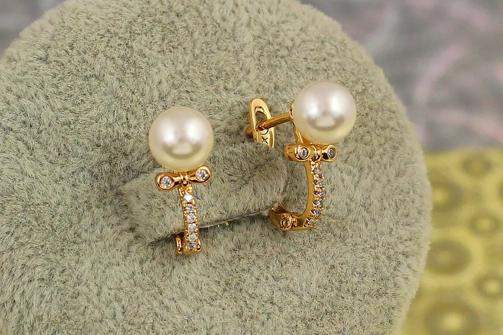 Сережки Xuping Jewelry чупік з перлиною 1,6 см золотисті - фото 2