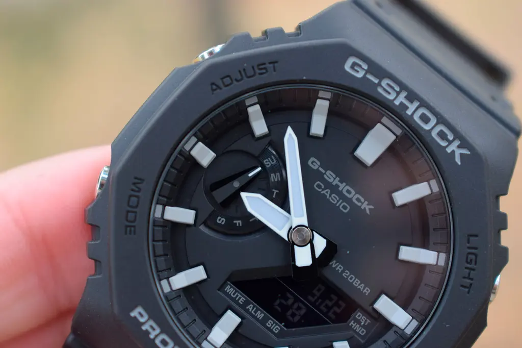 Полімерний чоловічий годинники Casio G-Shock GA-2100-1AER з полімерним ремінцем - фото 9