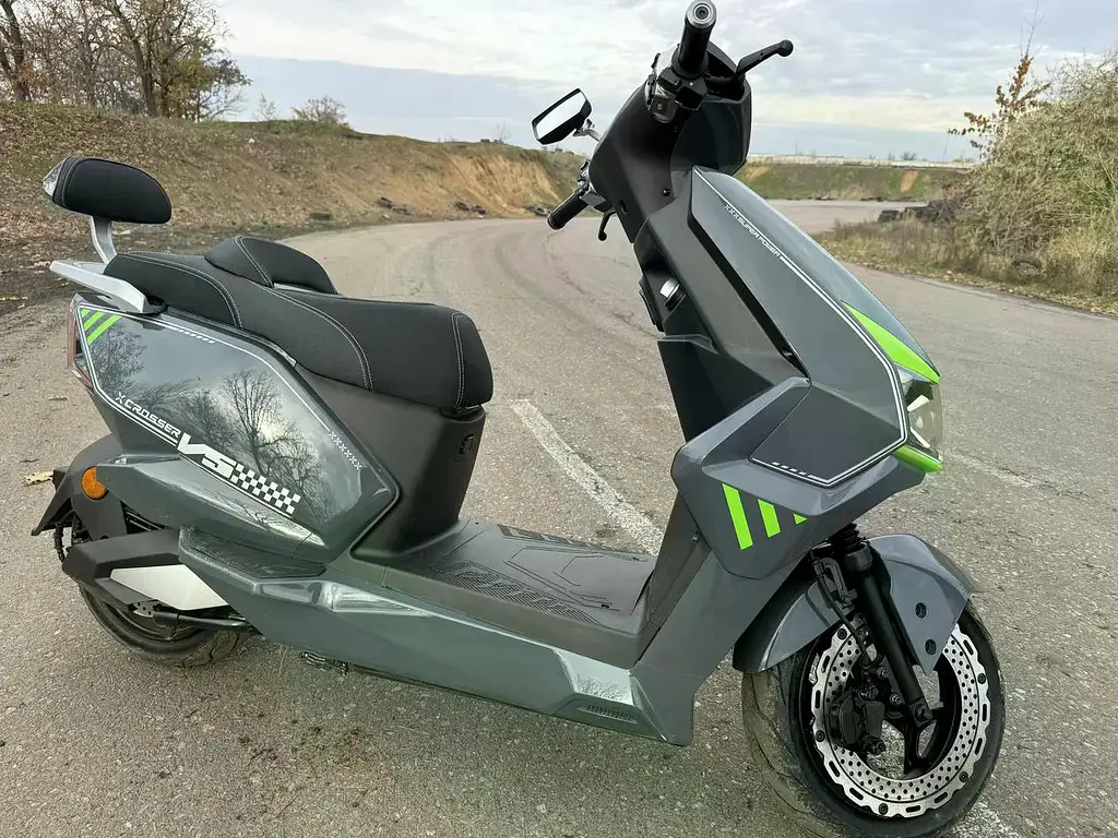 Электроскутер Двухместный Crosser V5 (2500W, 72V/35Ah) Графит - фото 2
