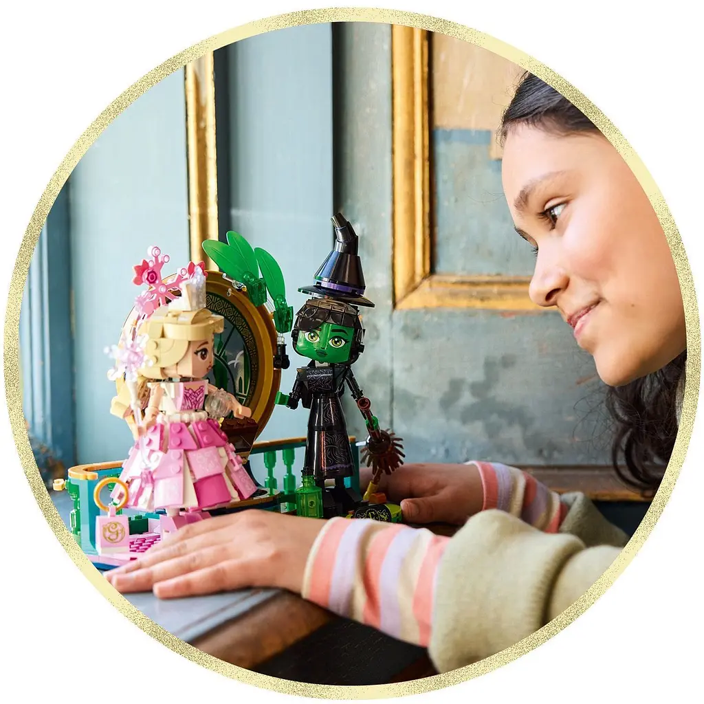 Конструктор LEGO Wicked​ Фігурки Ельфаби й Ґлінди 558 деталей (75682) - фото 8