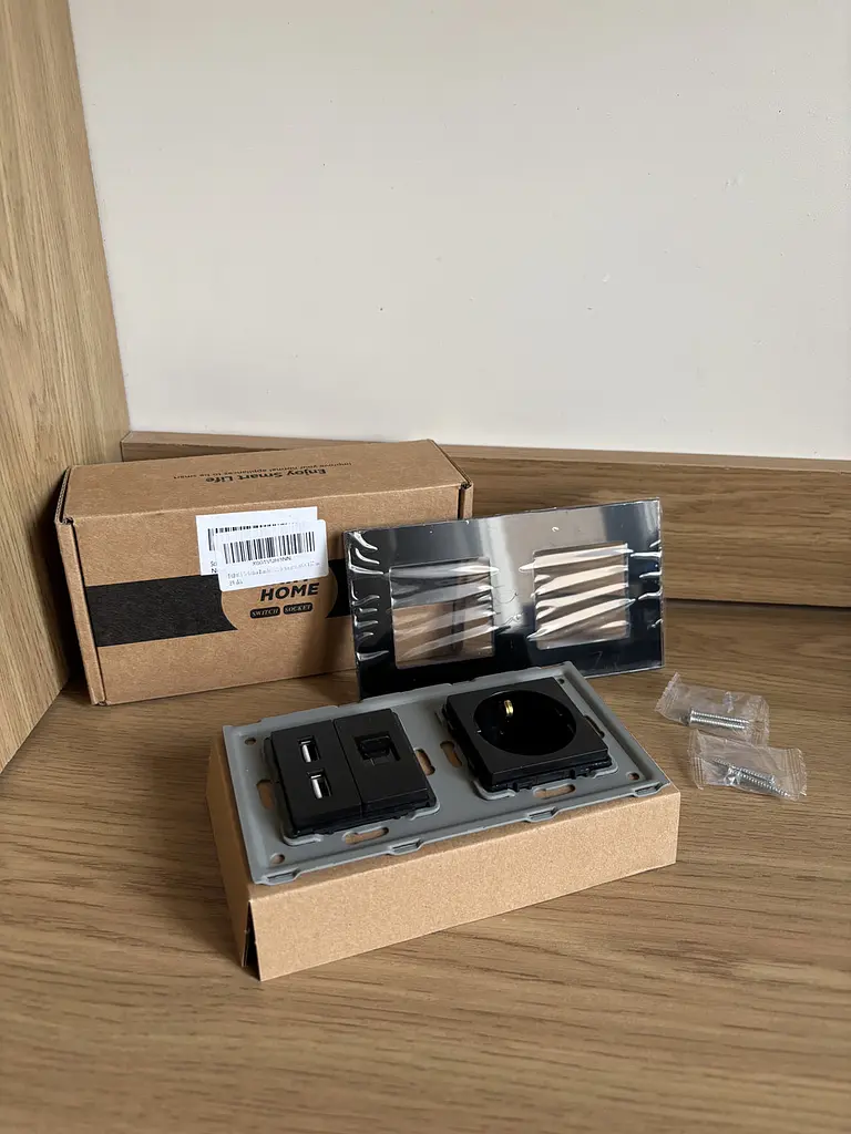 Подвійна розетка європейська Tawoia Smart Home 3в1 із USB та LAN-портом скляна панель чорна (SKU-051) - фото 3
