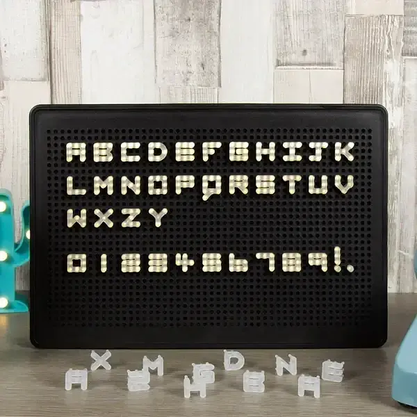 Світлодіодна LED дошка нічник з літерами та цифрами 29.5×21 см біле світіння чорна основа (SKU-100) - фото 3