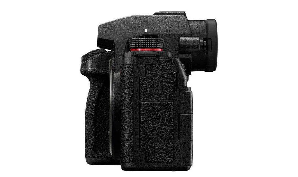 Фотоаппарат Panasonic Lumix DC-S5 II Body (DC-S5M2EE) - фото 7