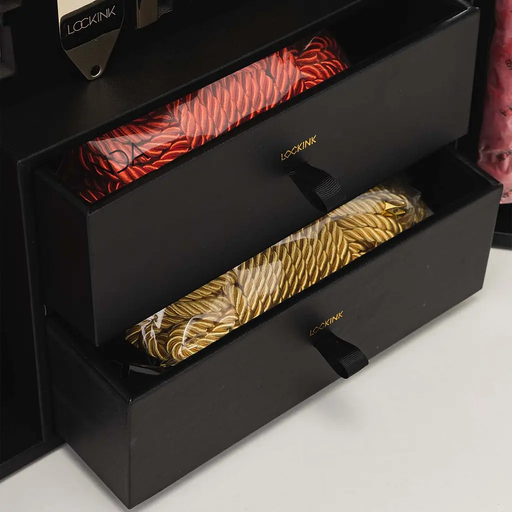 БДСМ-набір LOCKINK All-in-1 BDSM Play Kit, чорний, ремені, маска, кляпи, анальні пробки, свічки - фото 8