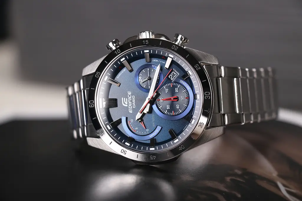 Годинник Casio Edifice EFR-573D-2AVUEF - фото 5