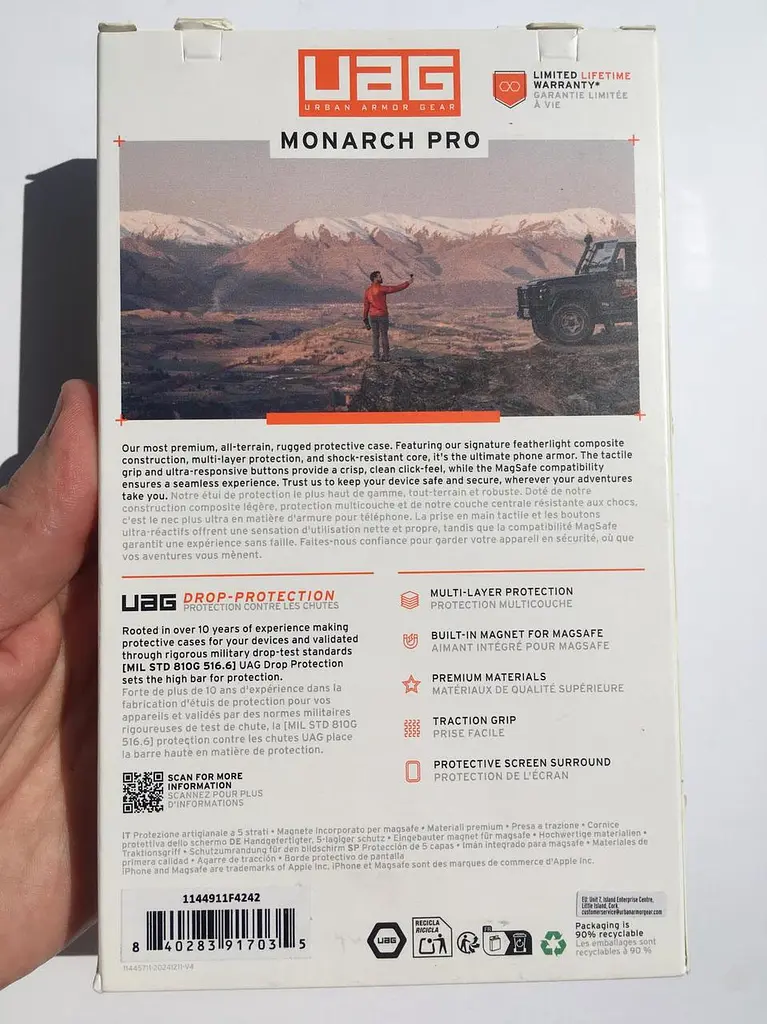 Протиударний чохол UAG Monarch Pro MagSafe для iPhone 15 Pro Max (6.7") Carbon Black 1144911F4242 - фото 2