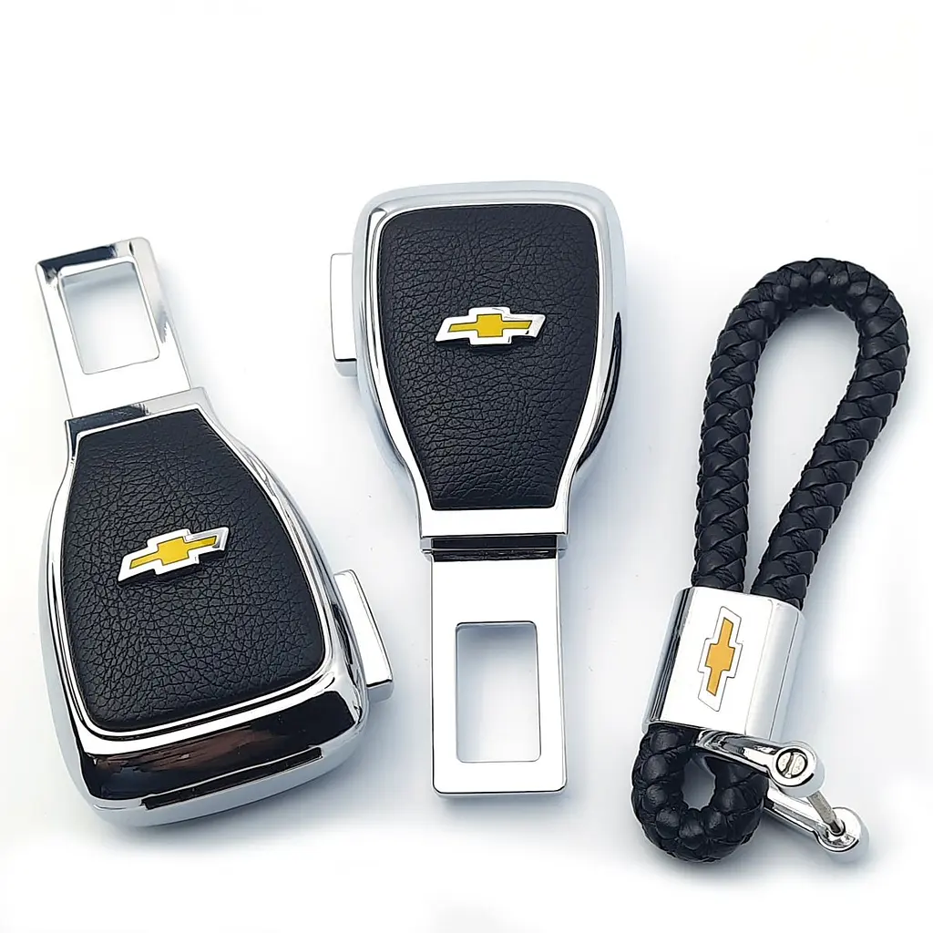 Набір авто для Chevrolet №2 / заглушка-перехідник ременя безпеки та брелок з логотипом