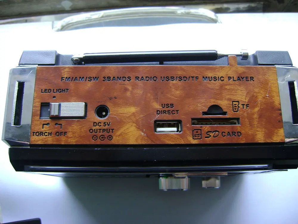 Радіоприймач GOLON RX-381 USB+SD Коричневий - фото 3