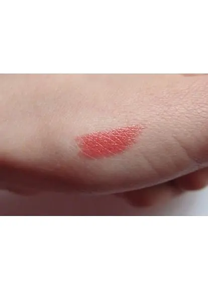 Увлажняющая губная помада Avon Luxe Абрикосовый пунш/Silky Apricot 3.6 г - фото 2