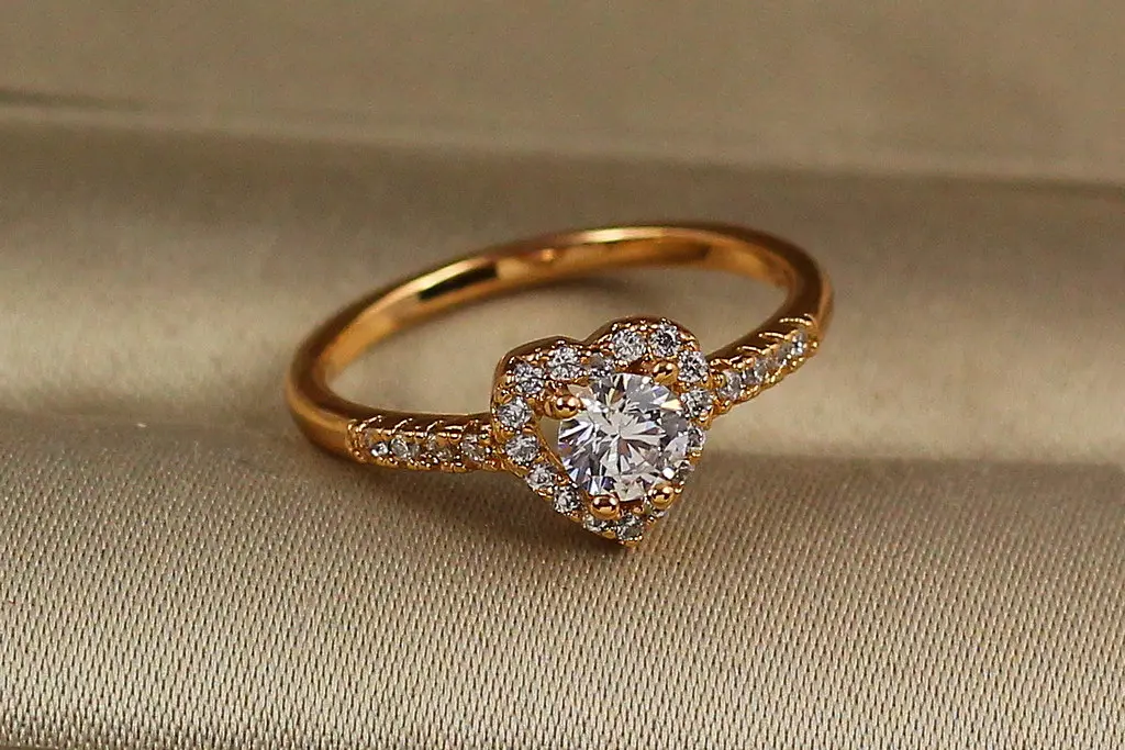 Кільце Xuping Jewelry сердечко з білим каменем дитяче р 14 золотисте - фото 3