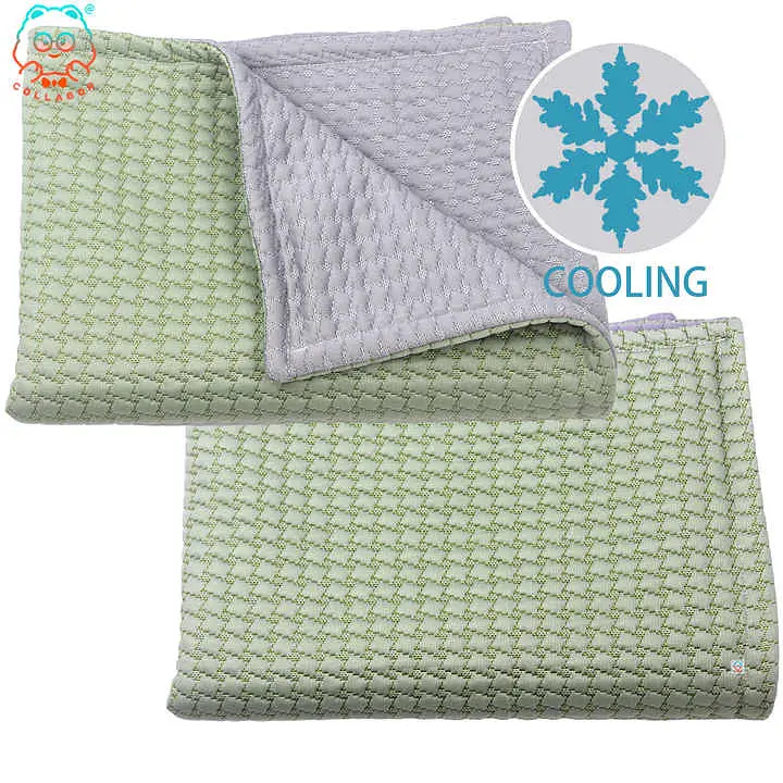 Охолоджувальна пелюшка для собак Collabor Summer cooling mat-stock Grey&Green 70х100 см - фото 3
