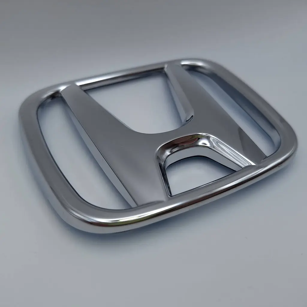 Емблема решітки задня для Honda Хром 150х123 мм Пластик (на скотчі та 2 вусики) (Завод) - фото 3