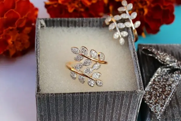 Кільце Xuping Jewelry з родієм подвійна гілка р 19 золотисте - фото 3