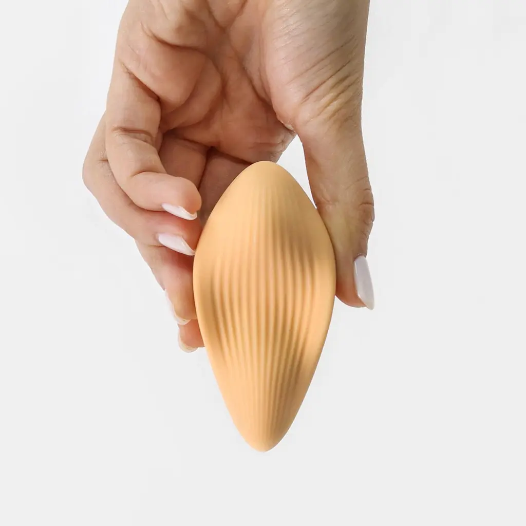 Вібратор в трусики Crushious Atlantis 8.5 см (персиковий) - фото 6