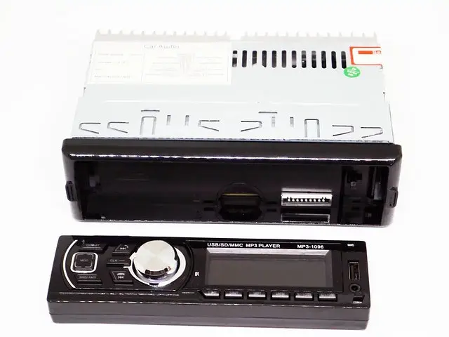 Автомагнитола MP3 1096 BT 1 DIN с LED дисплеем и пультом управления - фото 2