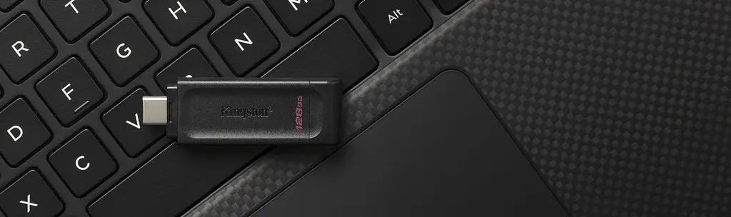 USB флеш-накопичувач Kingston DataTraveler 70 128GB USB-C 3.2 Gen 1 Black (DT70/128GB) [66935] - фото 4