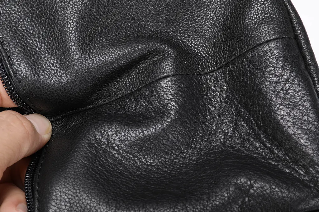Кожаная сумка мужская Vintage 17х21х5 см sum0013956 - фото 9