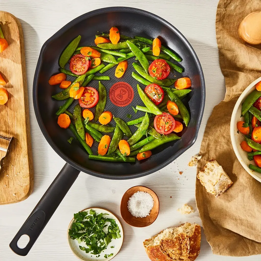 Сковорода Tefal с крышкой Day by Day 24см с крышкой алюминий бакелит стекло черный kuh0014373 - фото 3