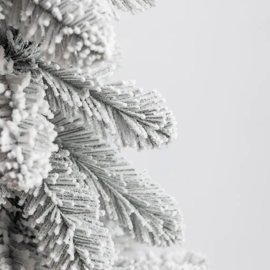 Искусственная новогодняя декоративная елка «Снежная королева» заснеженная 125 см. Lugi SOK-M-05-4 - фото 3