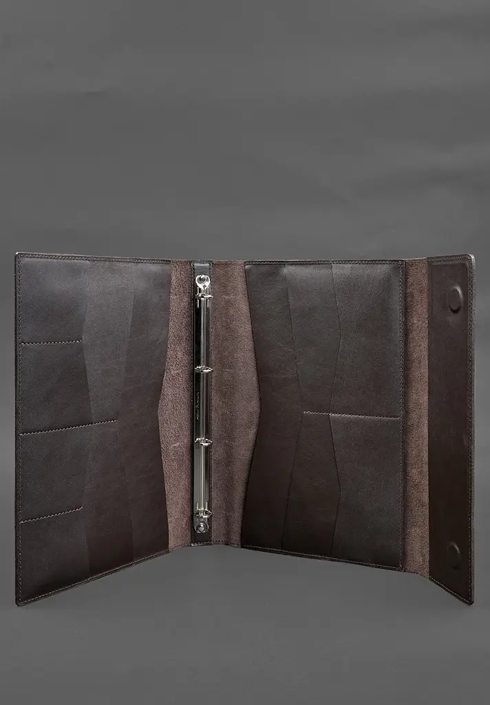 Кожаная папка для документов "Семейная" на сегрегаторе с файлами А4 темно-коричневая - фото 6