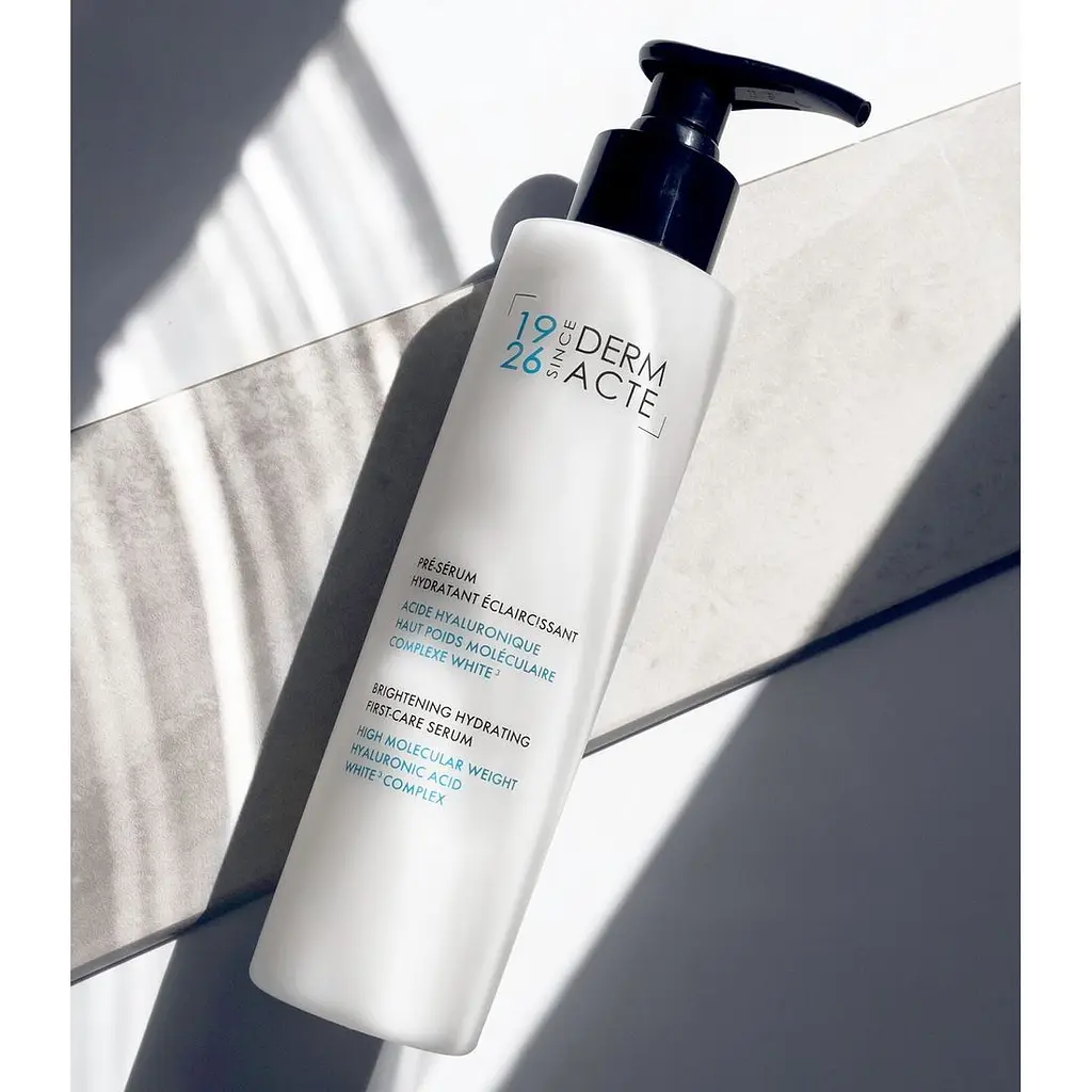 Освітлювальна зволожувальна пре-сироватка Academie White Derm Acte Brightening Hydrating First-Care Serum 200 мл (3145078370062) - фото 2