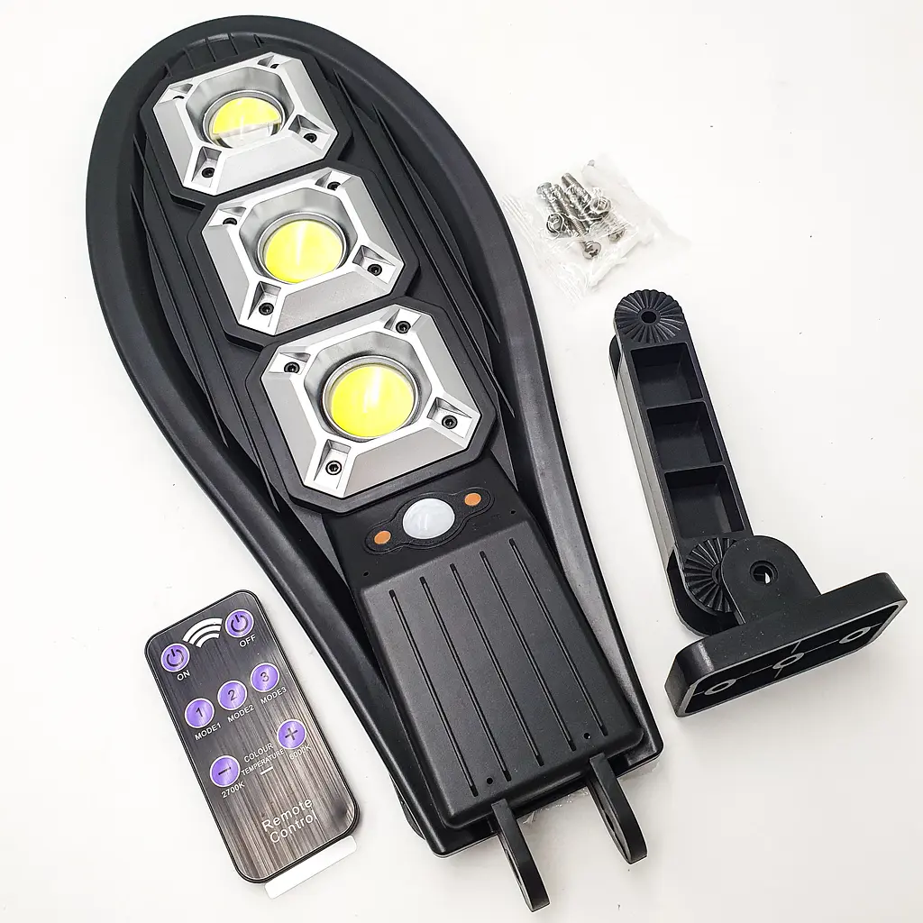 Ліхтар вуличний акумуляторний світильник 2600mA з пультом на сонячній батареї LED 3 COB Solar Street Light UKC LL-63T