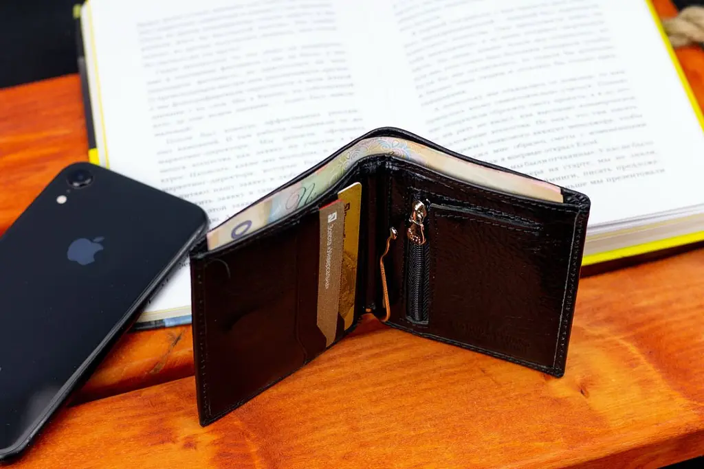 Чорне маленьке портмоне на магніті з затискачем MARCO COVERNA MC-101Н-1 10 см - фото 10