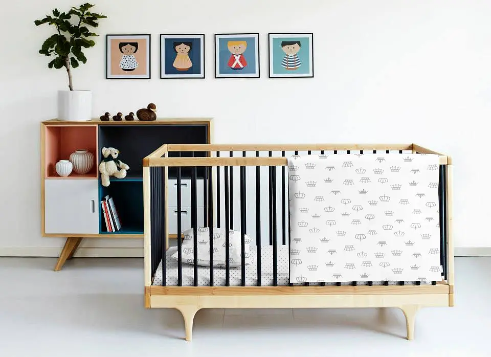 Простирадло на резинці для коляски та люльки Cosas Grey Dots 40х80х5 см (DotsGreyWhite_FittedStroller_40х80) - фото 3