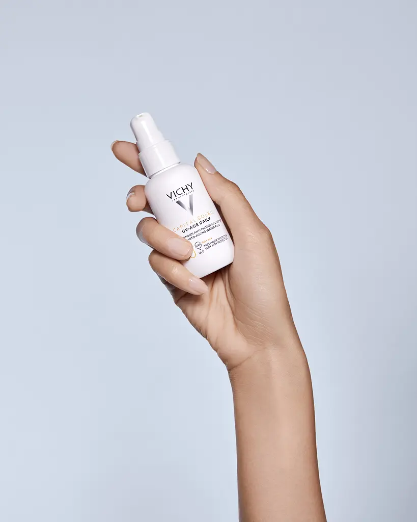 Солнцезащитный невесомый флюид Vichy Capital Soleil UV-Age Daily против признаков фотостарения кожи лица SPF 50+ 40 мл (MB364200) - фото 7