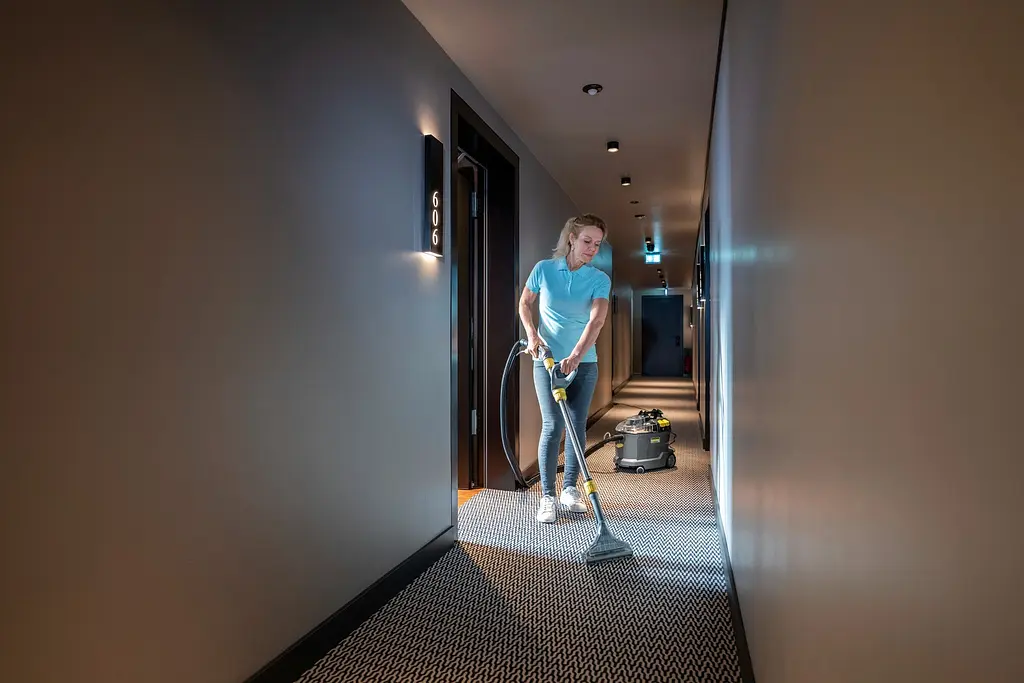 Пилосос Karcher Puzzi 8/1 Adv (1.100-241.0) - фото 9