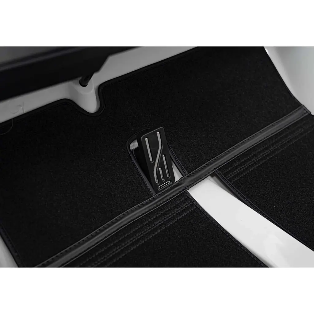 Дитячий електромобіль Ramiz Mercedes-Benz G63 AMG XXL MP4 24 В, білий (PA.DK-G63.MP4.BIA) - фото 4