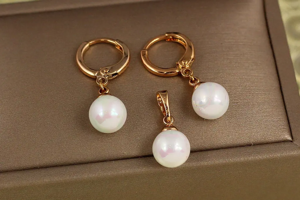 Набір Xuping Jewelry сережки підвіски і кулон з перлами 8 мм золотистий