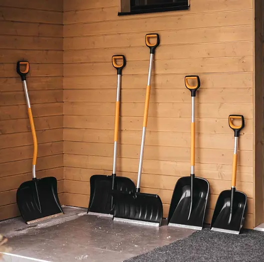 Скрепер для прибирання снігу Fiskars X-series ™ (1057178) - фото 7
