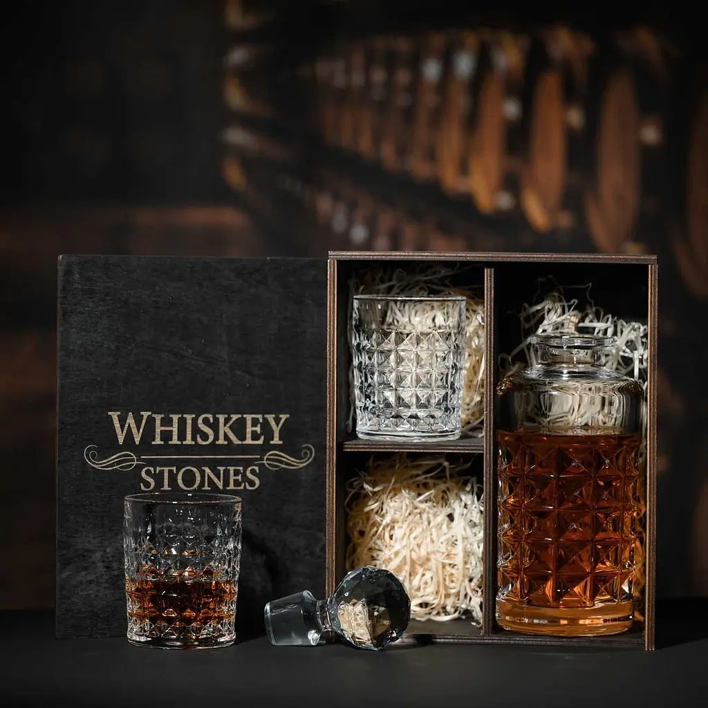 Подарунковий набір віскі Whiskey Stones №12 у дерев'яному пеналі - графин + склянки Bohemia Diamond - фото 4