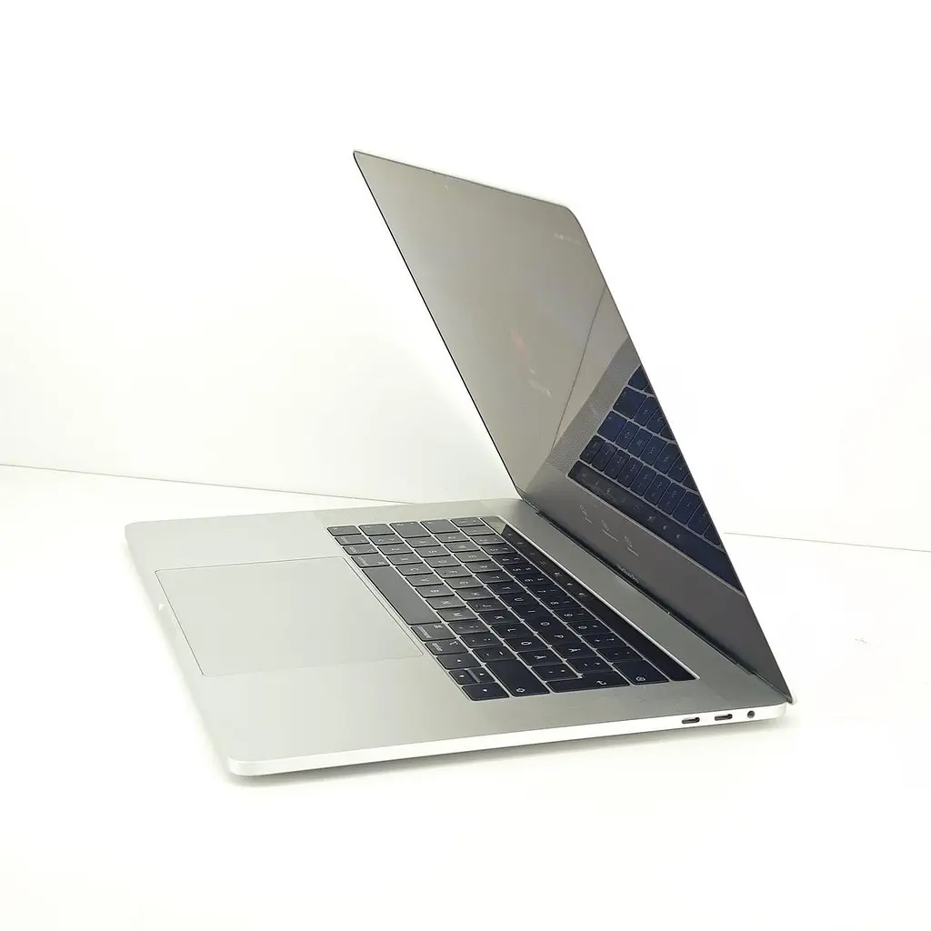 Ноутбук Apple MacBook Pro 15" A1990 Retina (C02Y2068JGH7) (i7-8750H/16/256SSD/PRO 555X) - Class A- - фото 2