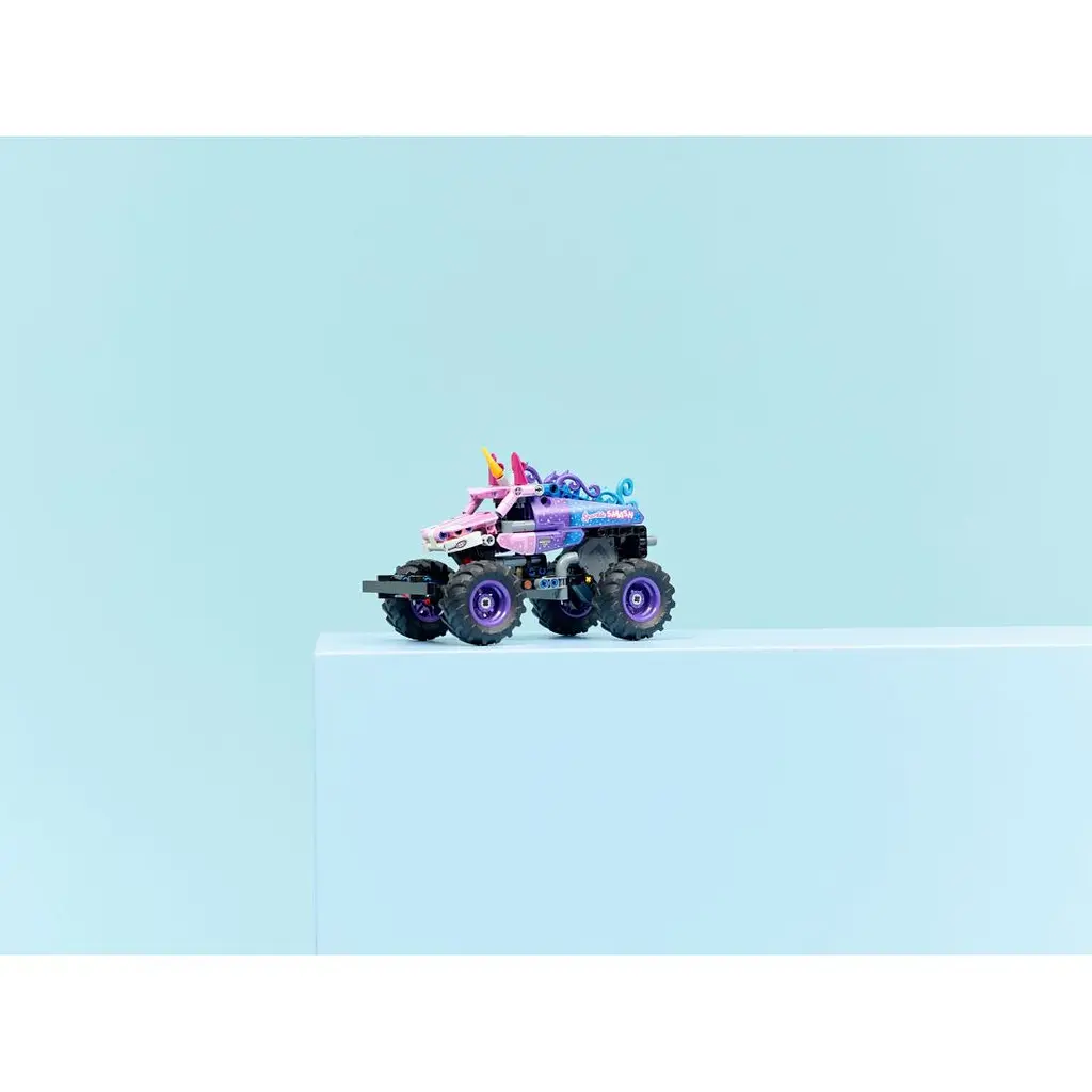 Конструктор LEGO Technic Monster Jam Sparkle Smash с функцией Pull-Back 343 детали (42220) - фото 6