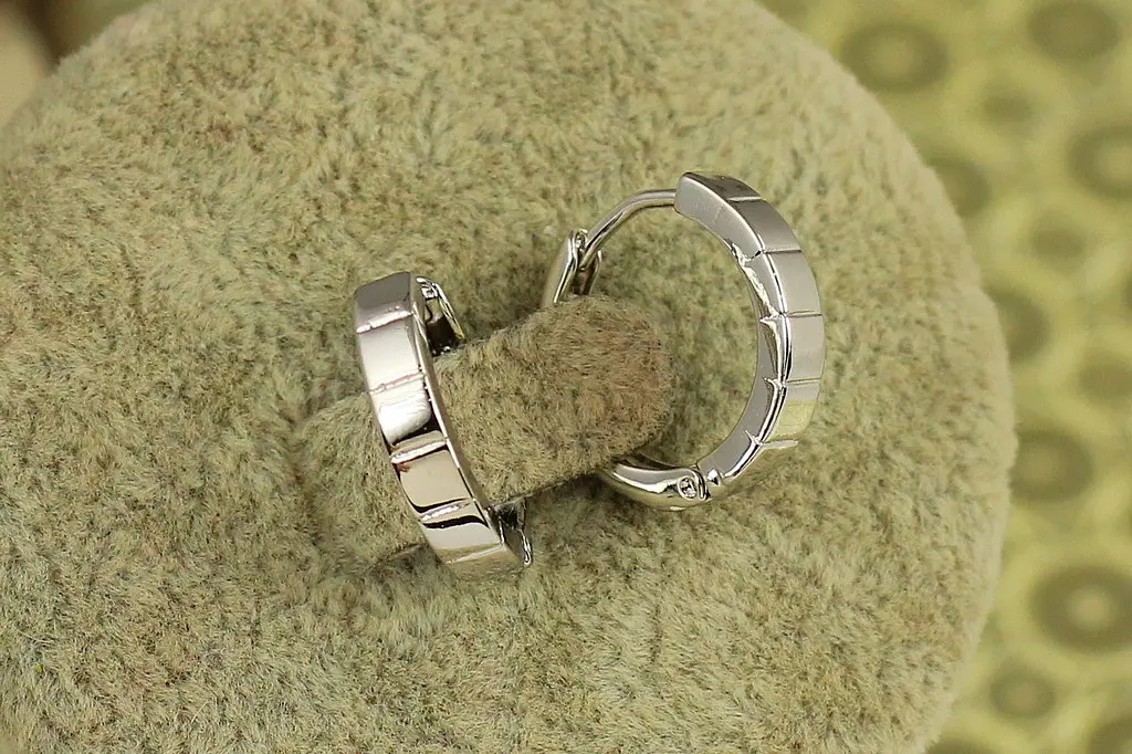 Сережки Xuping Jewelry Ребристі колечка 1,5 см сріблясті - фото 2
