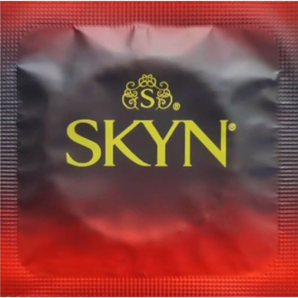 Презервативи Skyn Intense Feel безлатексні з точками 30 шт. (ROZ6400229659) - фото 2