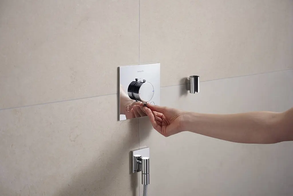 Шлангове під'єднання Hansgrohe FixFit Fine Е зі зворотнім клапаном chrome 28883000 - фото 2