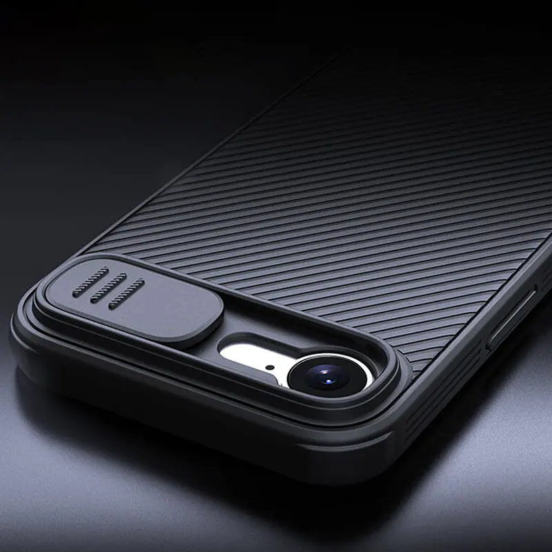 Карбонова накладка Nillkin CamShield Pro для Apple iPhone 16e / 17e (6.1) Black - фото 4