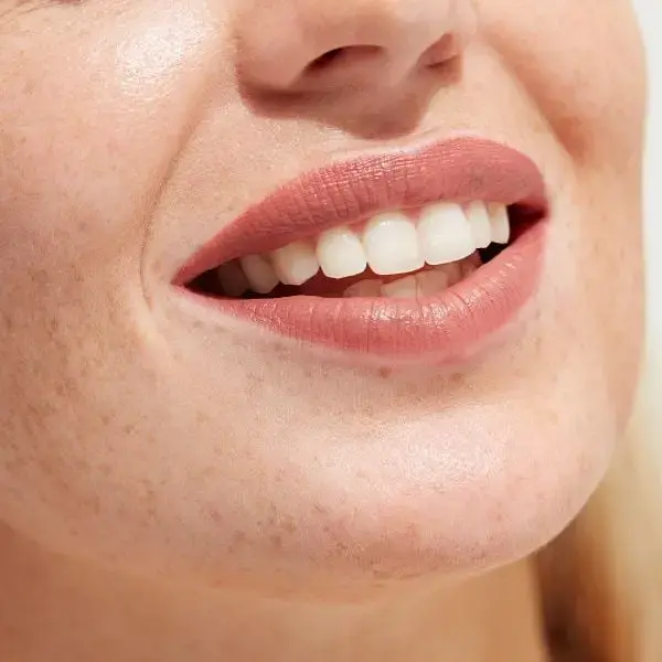 Рідка помада для губ Gosh Liquid Matte Lips відтінок 007 Nougat Crisp 4 мл - фото 4