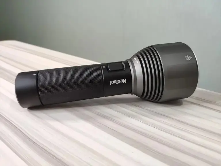 Ліхтар NexTool NE0126 на діоді XPH50.2 яскравість 2000 люменів - фото 4