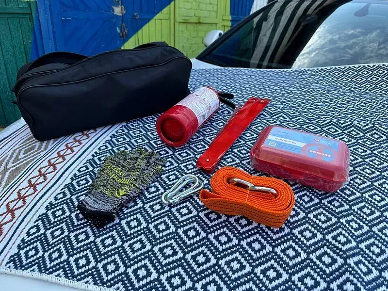 Сумка набір автомобіліста Стандарт mini ОП-1 чорна 2 відділи 01-034 - фото 2
